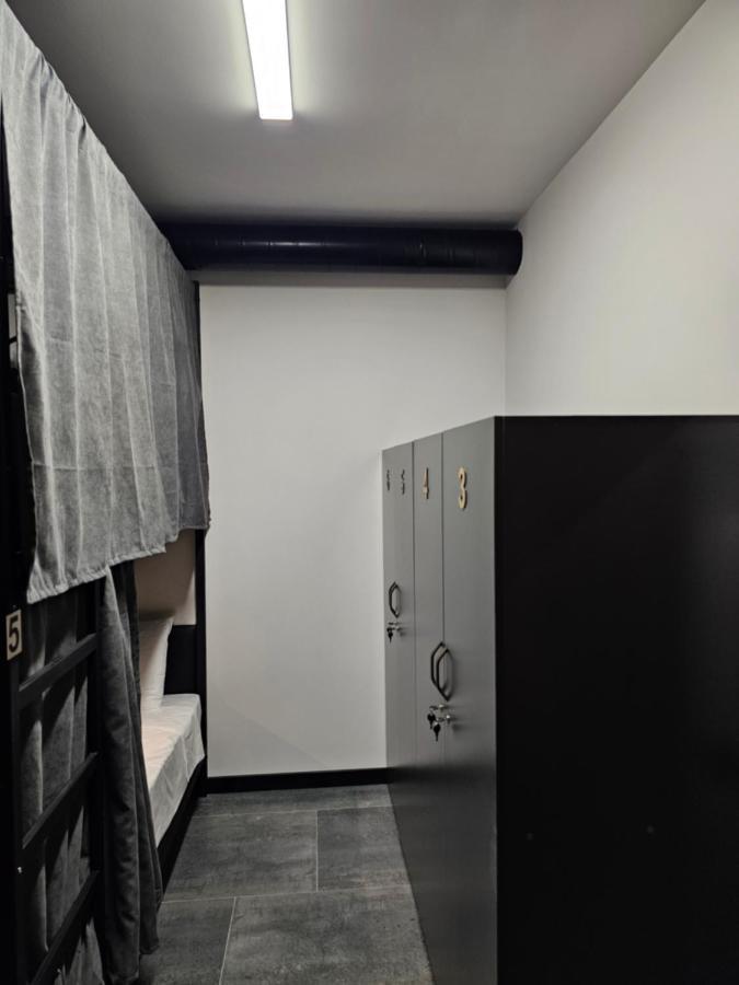 Orion Hostel Erevan Esterno foto